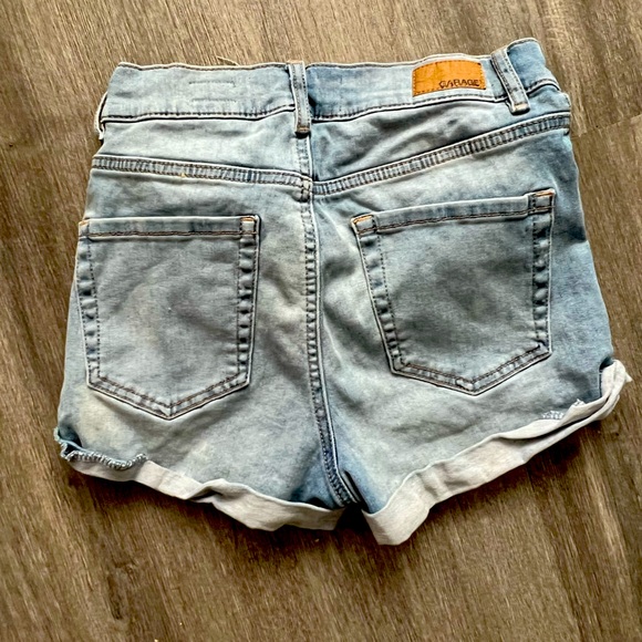 Cute short Brand Garage - Picture 2 of 2